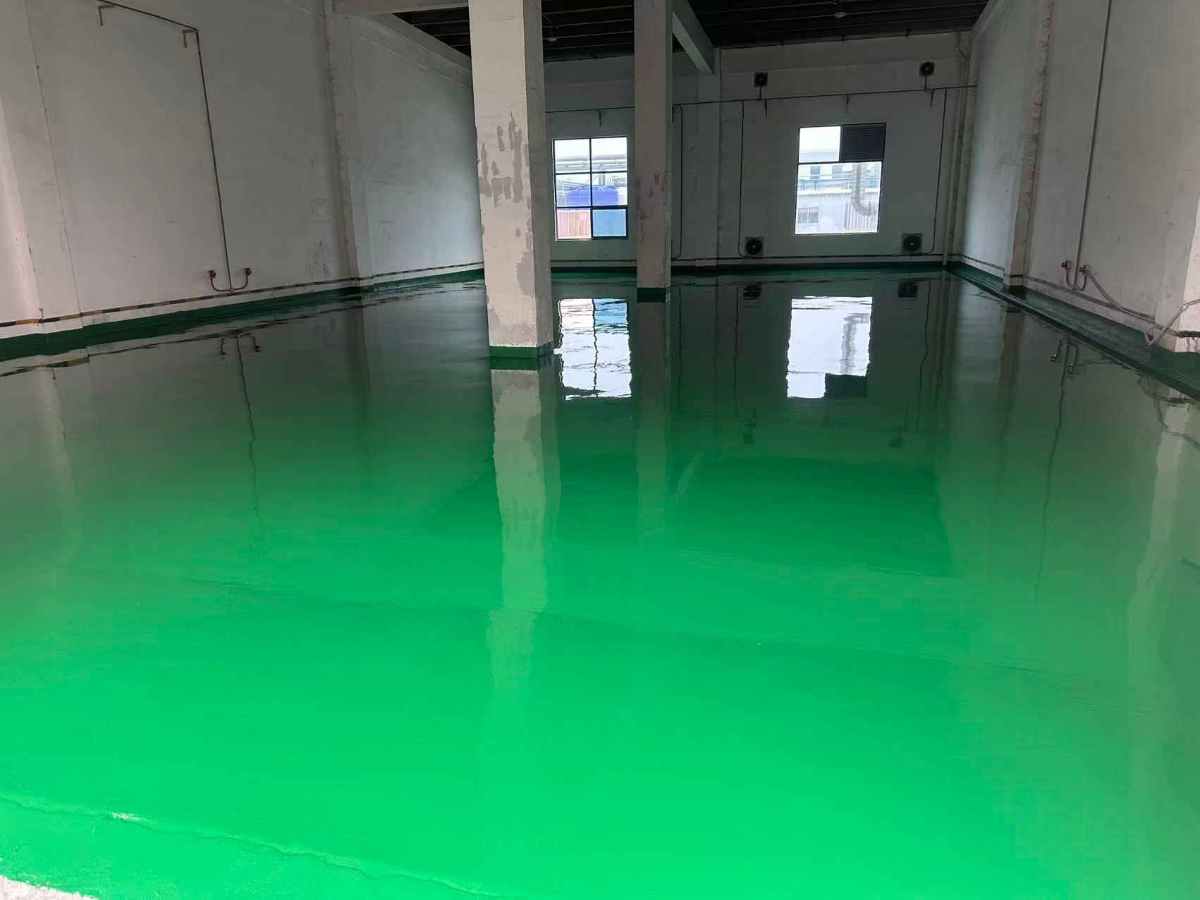 立铠精密科技乙烯基地坪施工效果一
