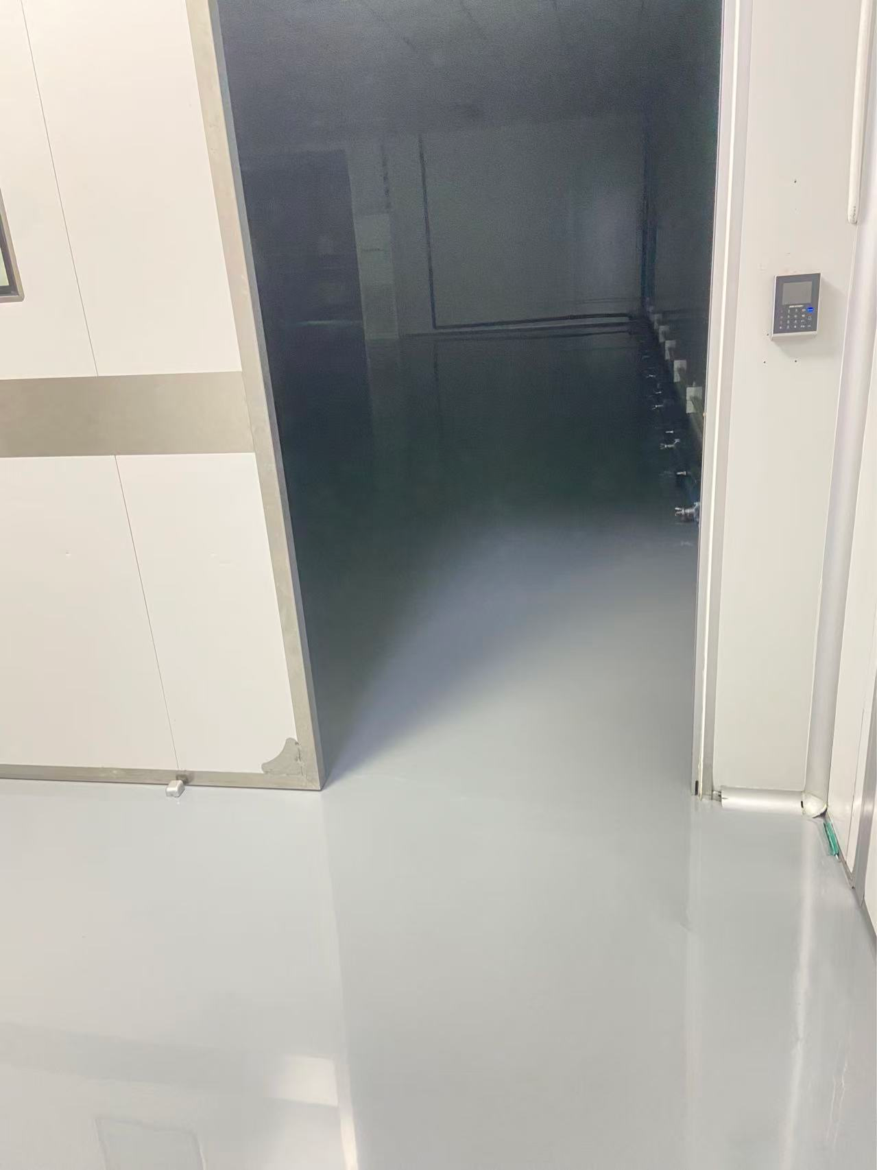 精密检测室 PVC 防静电地板完工效果